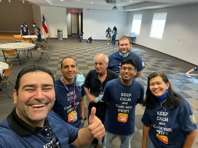 Houston Community College’s Digital and Information Technology team smiles for a selfie.